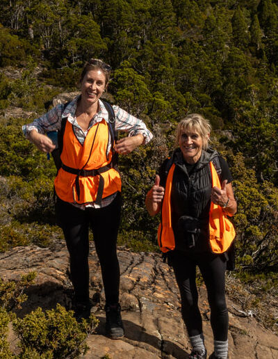 2024 volunteer duo with tasmanian iconic walks